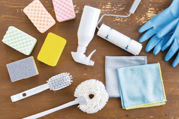 ハウスクリーニング用品。洗剤・ブラシ・手袋などの清掃道具